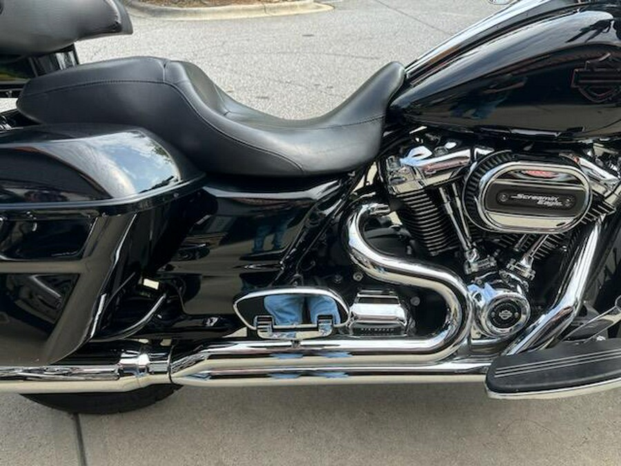 2017 Harley-Davidson Street Glide Special Vivid Black