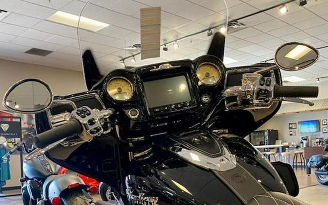 2022 Indian Motorcycle® Roadmaster® Black Metallic