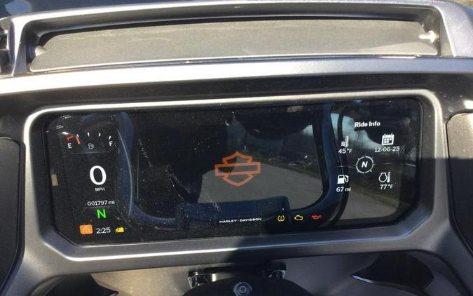 2025 Harley-Davidson® FLTRX - Road Glide®