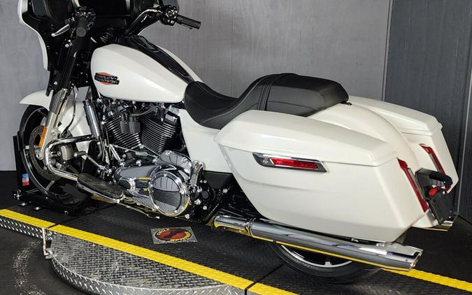 2024 Harley-Davidson Street Glide® FLHX WHITE ONYX PEARL