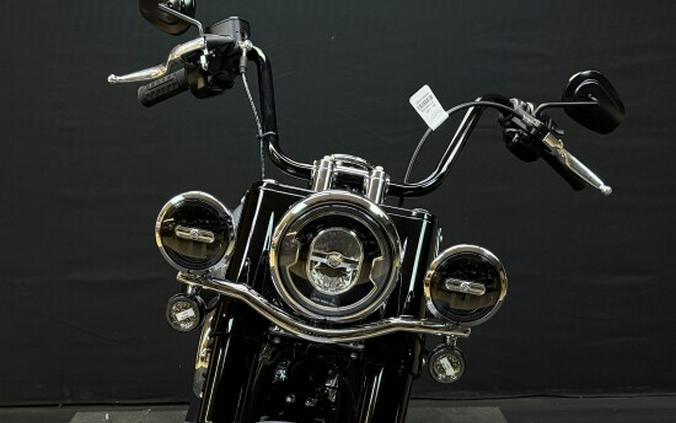 Harley-Davidson® Heritage Classic® 2026 FLHC DRK BILIARD GRY