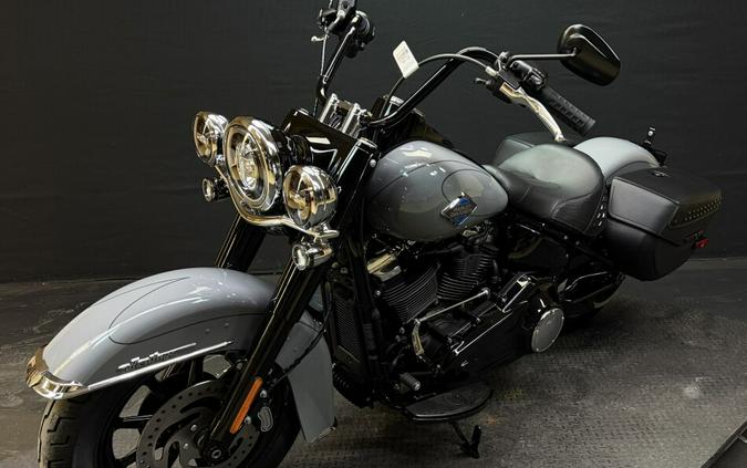 Harley-Davidson® Heritage Classic® 2026 FLHC DRK BILIARD GRY