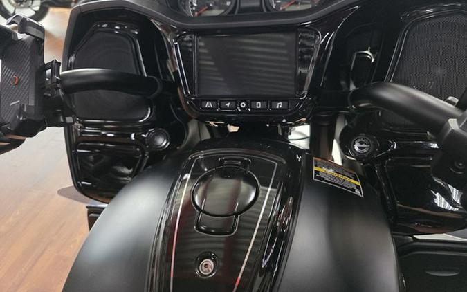 2023 Indian Pursuit Dark Horse With Premium Package Black Smoke