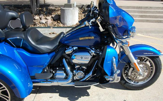 2017 Harley-Davidson® FLHTCUTG - Tri Glide® Ultra