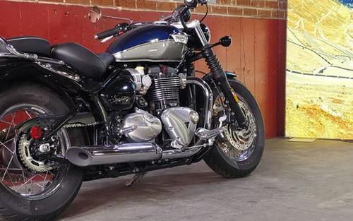 2025 Triumph Bonneville Speedmaster Pacific Blue Silver Ice