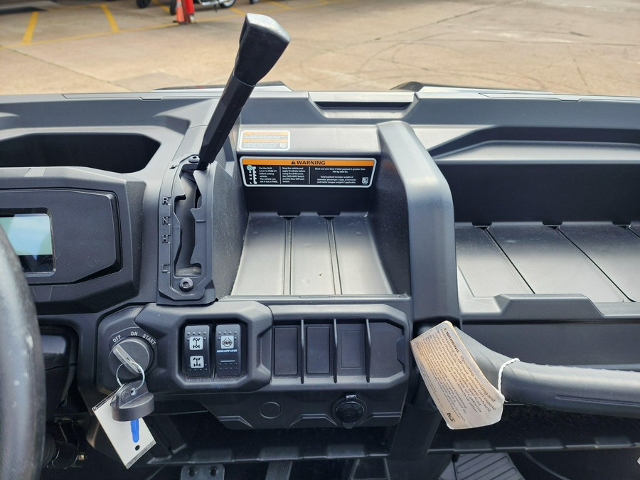 2025 Can-Am DEFENDER MAX DPS HD9