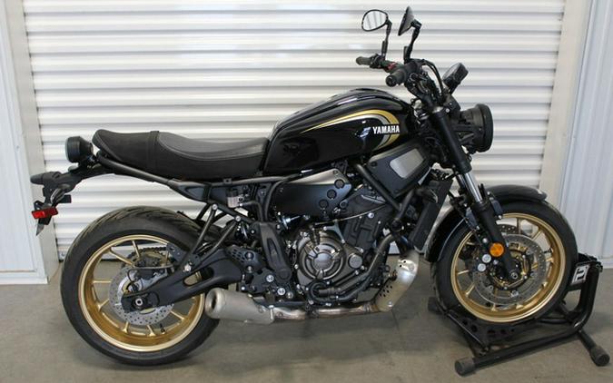 2025 Yamaha XSR 700