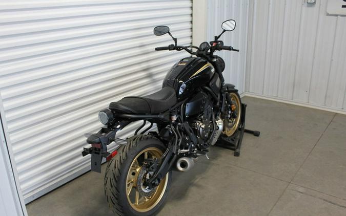 2025 Yamaha XSR 700
