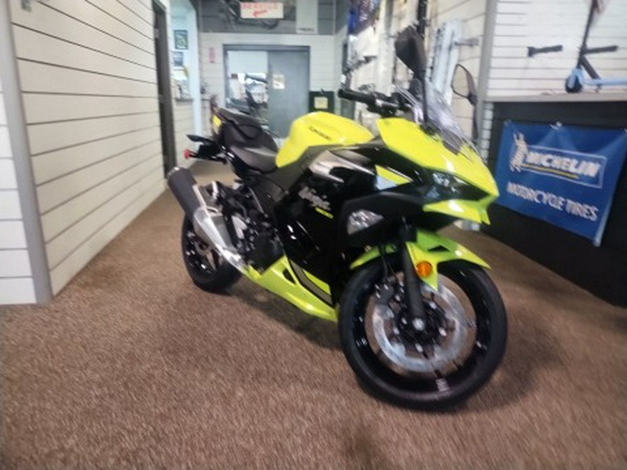 2026 Kawasaki Ninja® 500 ABS