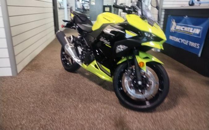 2026 Kawasaki Ninja® 500 ABS