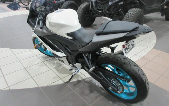 2024 YAMAHA YZF-R3 ABS
