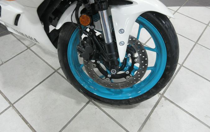 2024 YAMAHA YZF-R3 ABS