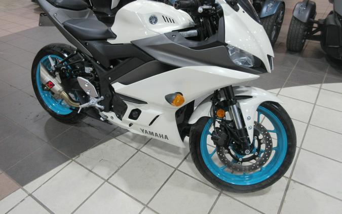 2024 YAMAHA YZF-R3 ABS