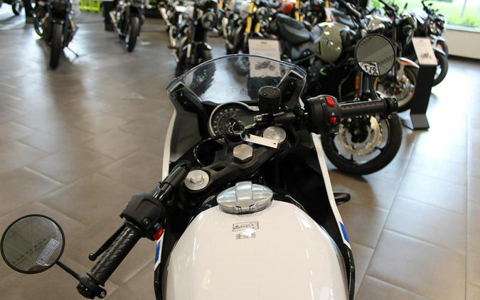 2026 Triumph Thruxton 400 Pearl Metallic White / Storm Grey