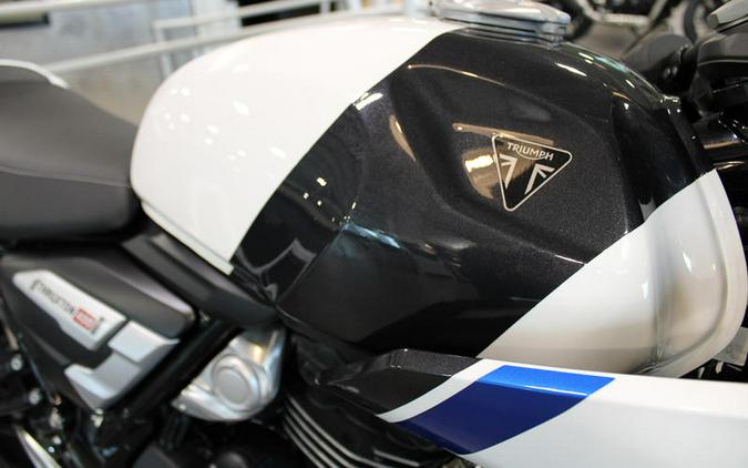 2026 Triumph Thruxton 400 Pearl Metallic White / Storm Grey