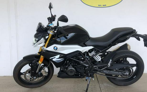 2021 BMW G 310 R Review [Urban Motorcycle Test in Los Angeles]