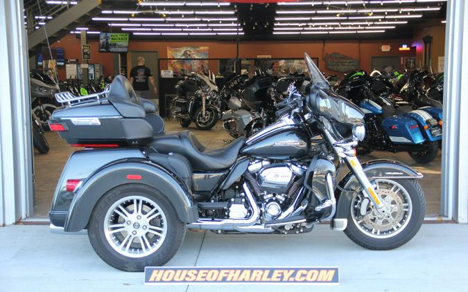 2018 Harley-Davidson Tri Glide Ultra Black Tempest