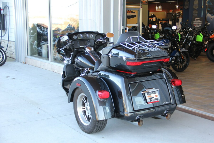 2018 Harley-Davidson Tri Glide Ultra Black Tempest