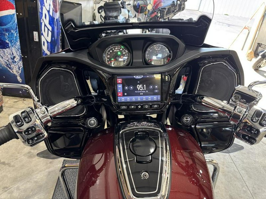 2022 Indian Motorcycle® Challenger® Limited Maroon Metallic