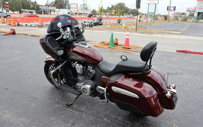2022 Indian Challenger Limited Maroon Metallic