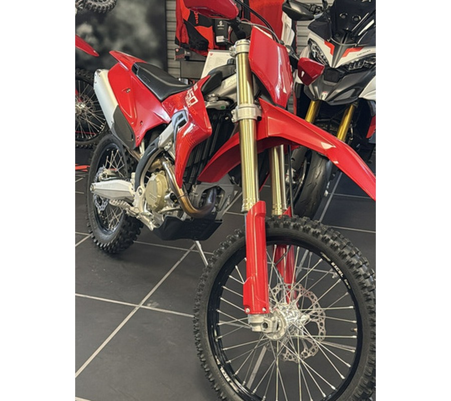 2026 Ducati Desmo450 EDX
