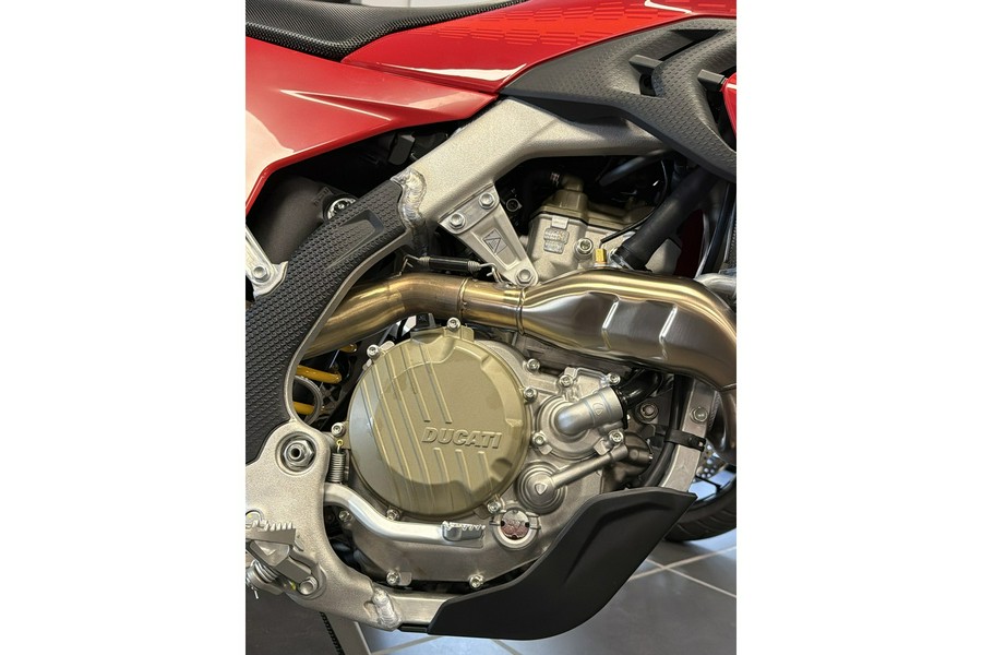 2026 Ducati Desmo450 EDX