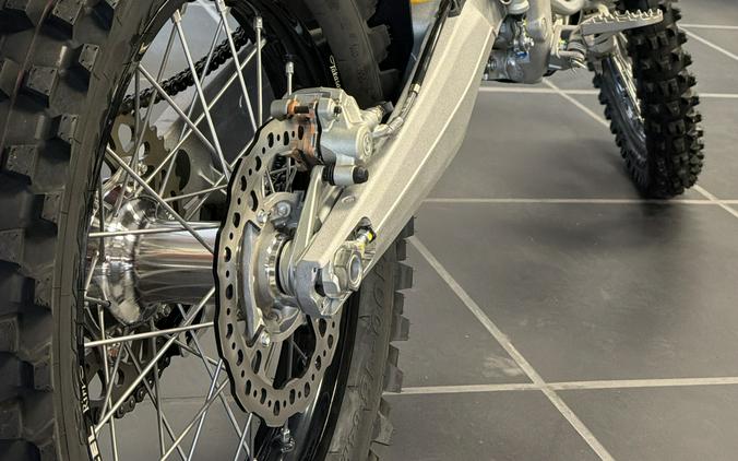 2026 Ducati Desmo450 EDX