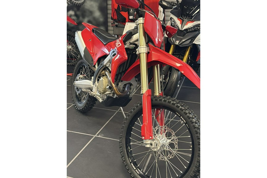 2026 Ducati Desmo450 EDX