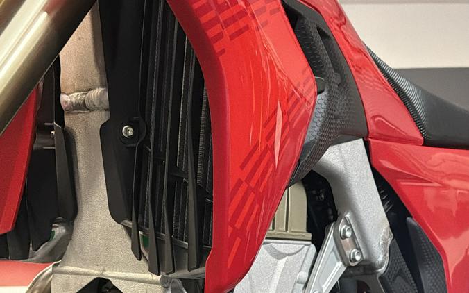 2026 Ducati Desmo450 EDX