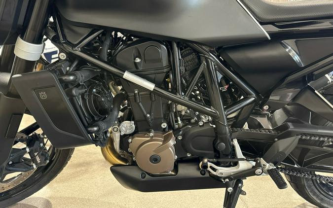 2019 Husqvarna Svartpilen 701