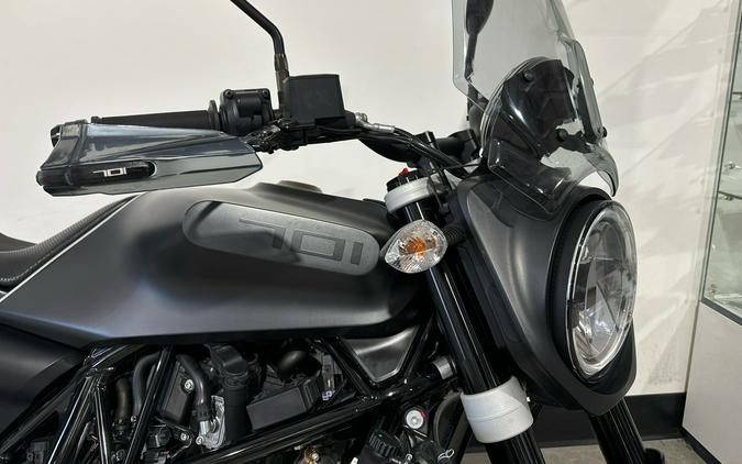 2019 Husqvarna Svartpilen 701