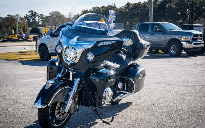 2024 Indian Motorcycle® Roadmaster® Black Metallic/Titanium Metallic