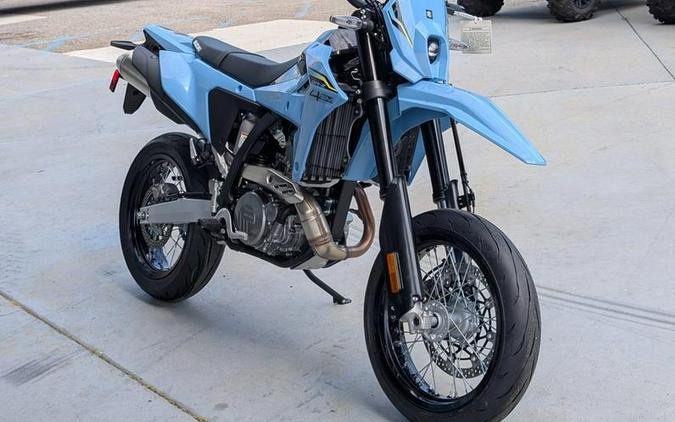 2025 Suzuki DR-Z4SM