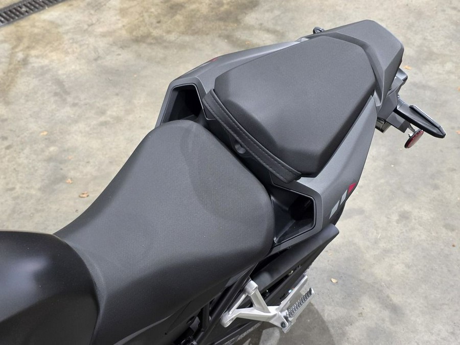 2025 Honda CB750 Hornet Base