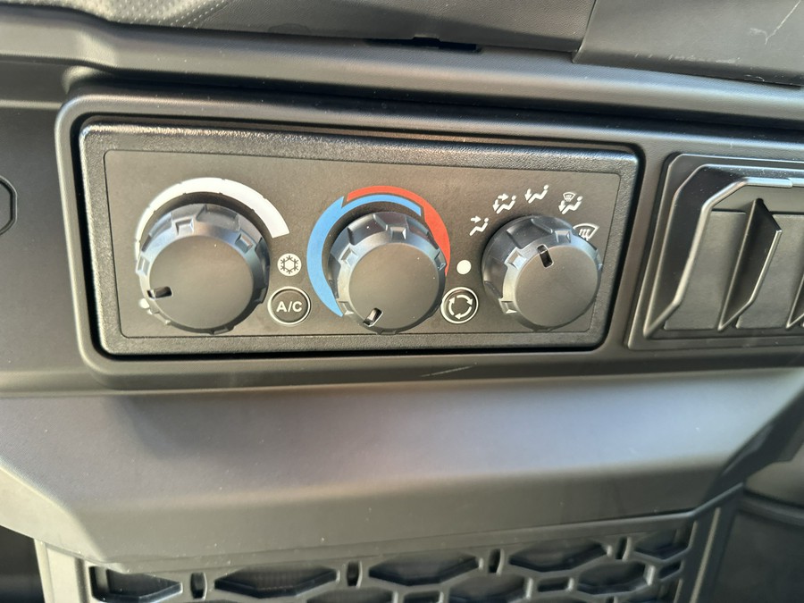 2026 Can-Am Defender Limited HD11