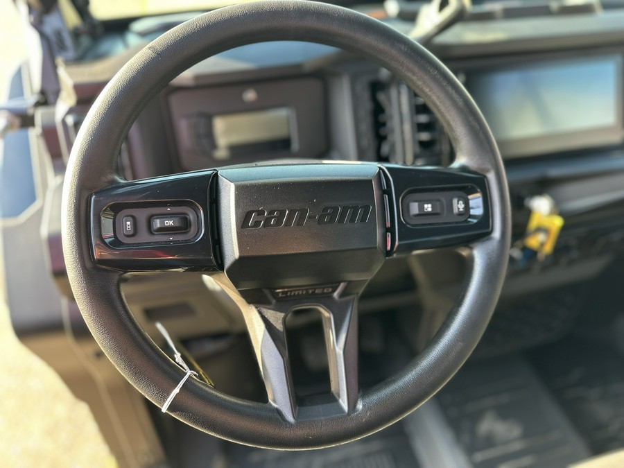 2026 Can-Am Defender Limited HD11