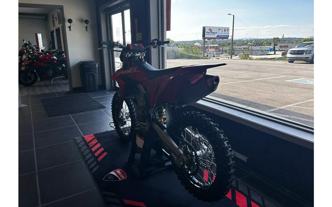 2026 Ducati Desmo450 MX