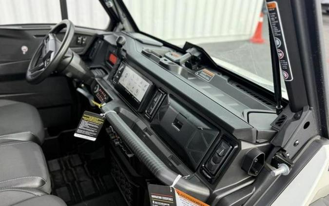 2026 Can-Am Defender Limited HD11
