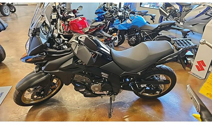 2024 Suzuki DL650XAM4