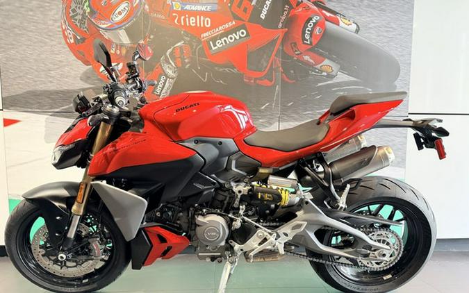 2026 Ducati Streetfighter V2