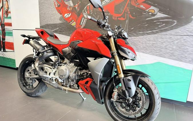2026 Ducati Streetfighter V2