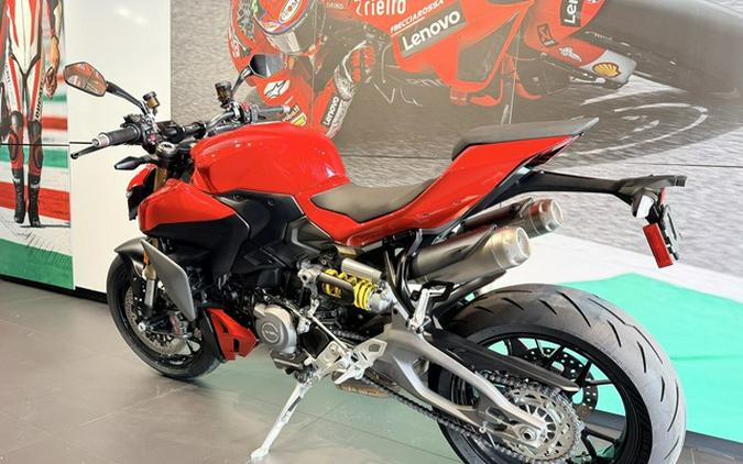 2026 Ducati Streetfighter V2