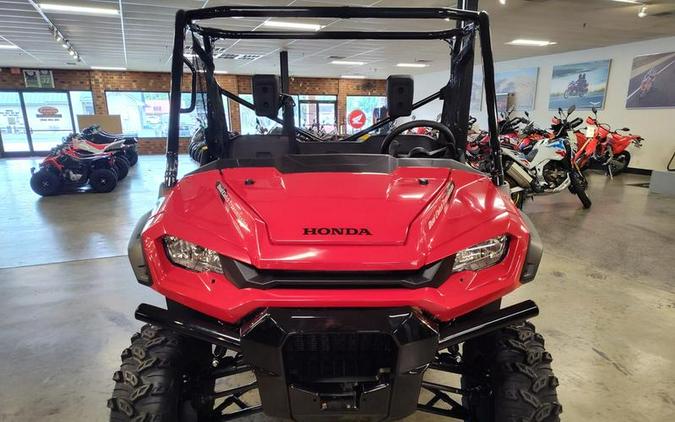 2024 Honda® Pioneer 1000 Deluxe