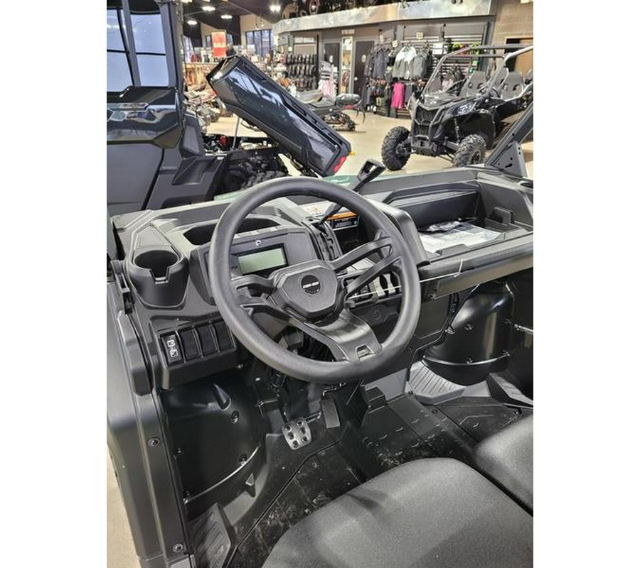 2026 Can-Am® Defender HD7