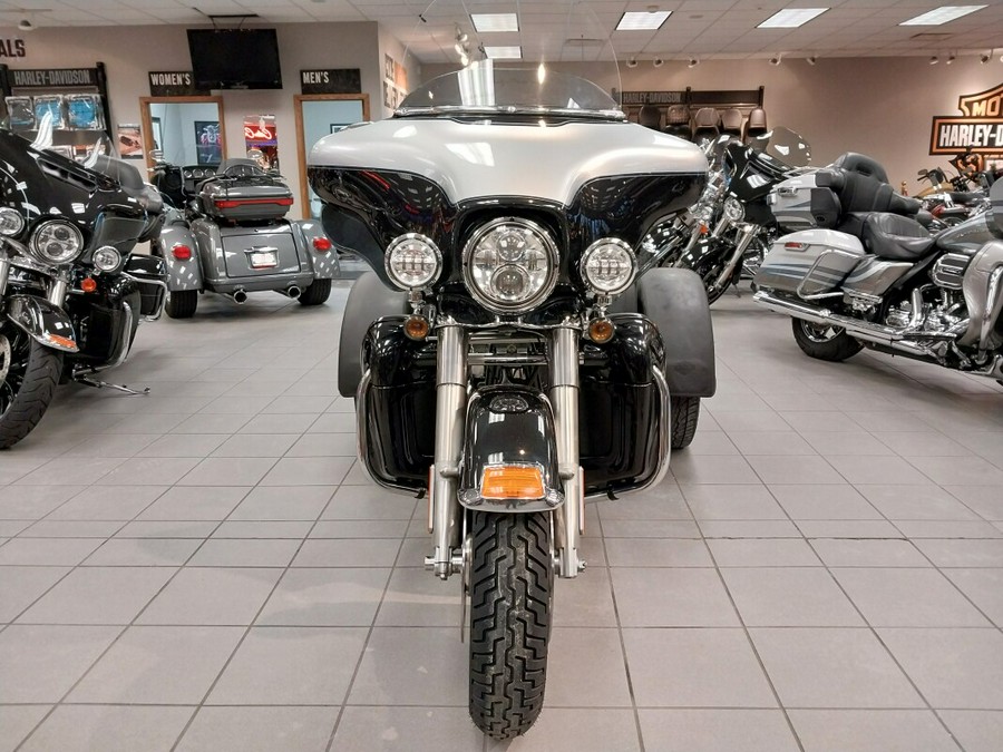 FLHTCUTG 2013 Tri Glide™ Ultra Classic®