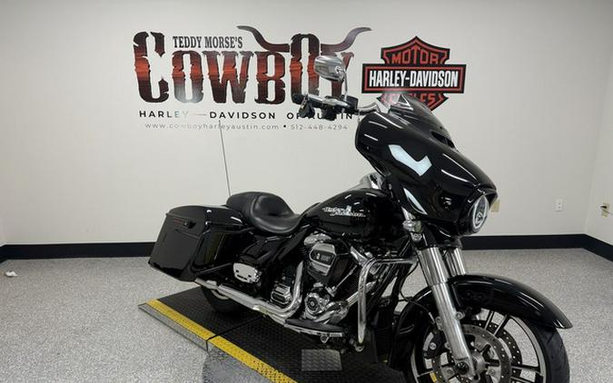 2017 Harley-Davidson FLHXS - Street Glide Special