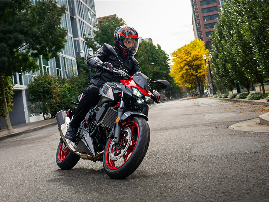 2025 Kawasaki Z500 SE ABS