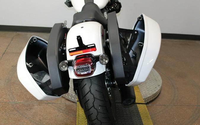 Harley-Davidson® Low Rider® ST 2026 FXLRST 84715648 WHITE ONYX PRL