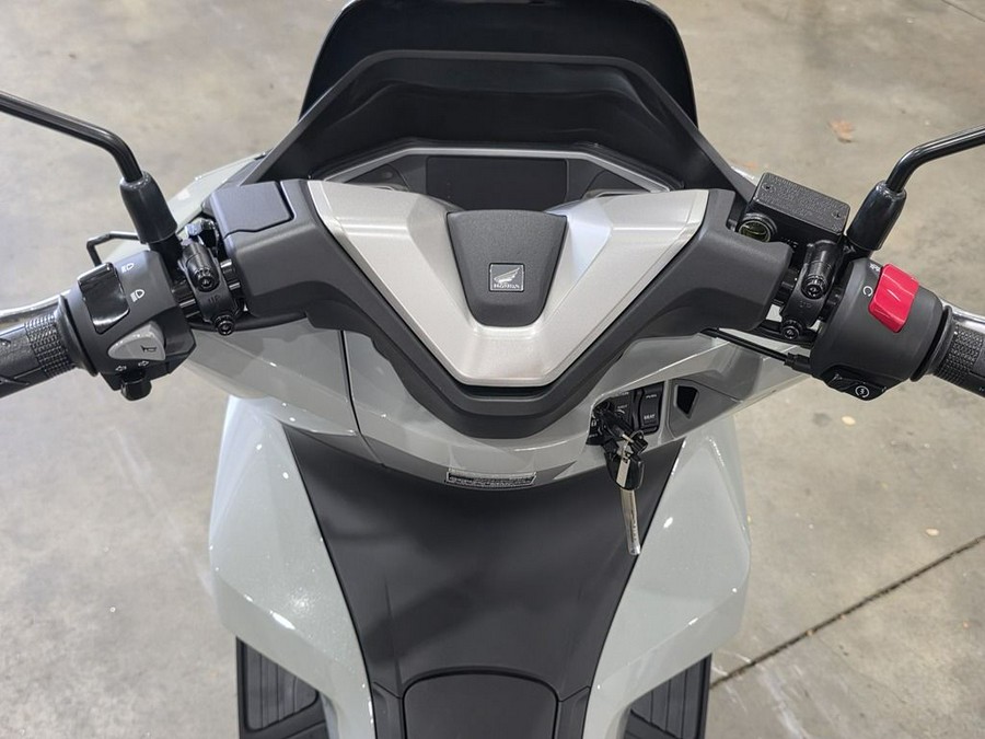 2025 Honda PCX ABS