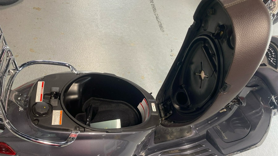 2022 Vespa Primavera 150 Touring